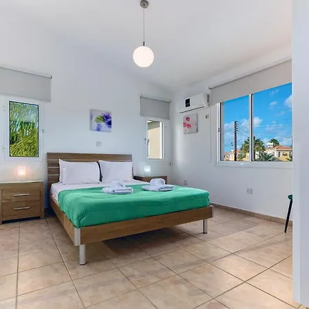 Villa Shiva By Ezoria