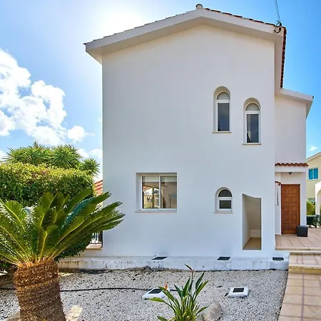 Villa Shiva By Ezoria